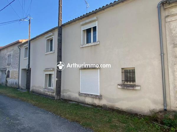 Vente                                                      Garage
                        
                                         75 m2                     à Ballans