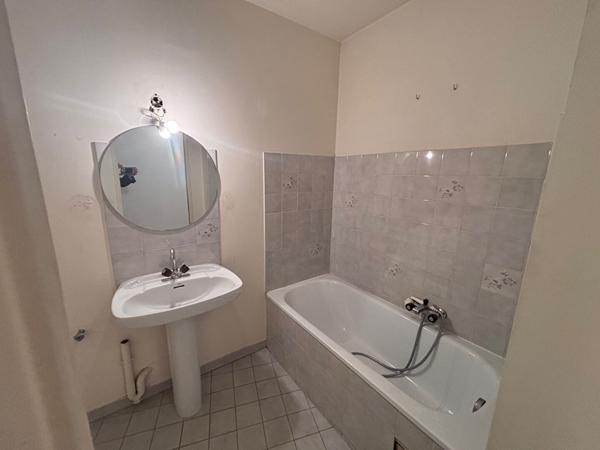 Le Cannet 2 pièces 45 m2 - box - piscine