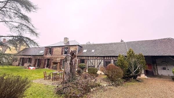 BEAUVAIS PROCHE MAISON 9 PIECES SEJOUR SALLE A MANGER CUISINE SUITE PARENTALE 4 CHAMBRES BUREAU SALLE D'EAU DEPENDANCES GARAGE DOUBLE CAVE JARDIN DE PLUS DE 3800M²