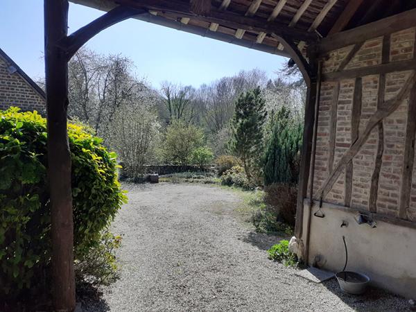 BEAUVAIS PROCHE MAISON 9 PIECES SEJOUR SALLE A MANGER CUISINE SUITE PARENTALE 4 CHAMBRES BUREAU SALLE D'EAU DEPENDANCES GARAGE DOUBLE CAVE JARDIN DE PLUS DE 3800M²