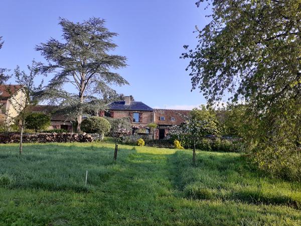 BEAUVAIS PROCHE MAISON 9 PIECES SEJOUR SALLE A MANGER CUISINE SUITE PARENTALE 4 CHAMBRES BUREAU SALLE D'EAU DEPENDANCES GARAGE DOUBLE CAVE JARDIN DE PLUS DE 3800M²