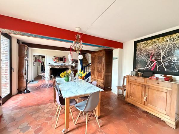 BEAUVAIS PROCHE MAISON 9 PIECES SEJOUR SALLE A MANGER CUISINE SUITE PARENTALE 4 CHAMBRES BUREAU SALLE D'EAU DEPENDANCES GARAGE DOUBLE CAVE JARDIN DE PLUS DE 3800M²