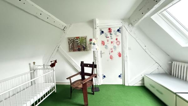 BEAUVAIS PROCHE MAISON 9 PIECES SEJOUR SALLE A MANGER CUISINE SUITE PARENTALE 4 CHAMBRES BUREAU SALLE D'EAU DEPENDANCES GARAGE DOUBLE CAVE JARDIN DE PLUS DE 3800M²