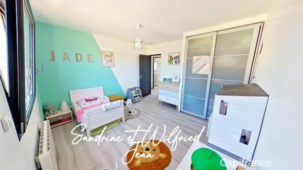 CHARLEVAL – Maison d'architecte 2018 | 155 m² | Suite parentale | DPE A/A | Garage 39 m² | Vue campagne
