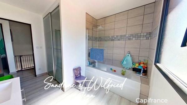 CHARLEVAL – Maison d'architecte 2018 | 155 m² | Suite parentale | DPE A/A | Garage 39 m² | Vue campagne