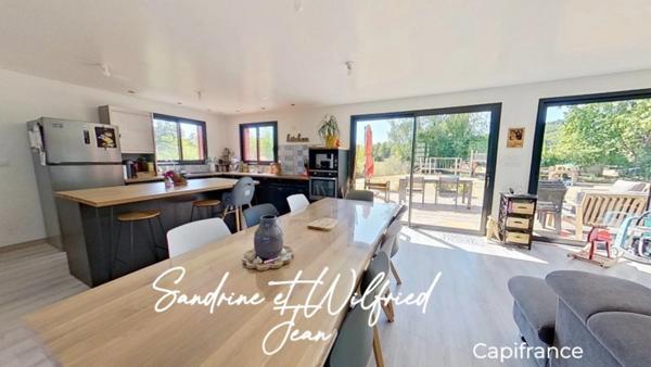 CHARLEVAL – Maison d'architecte 2018 | 155 m² | Suite parentale | DPE A/A | Garage 39 m² | Vue campagne