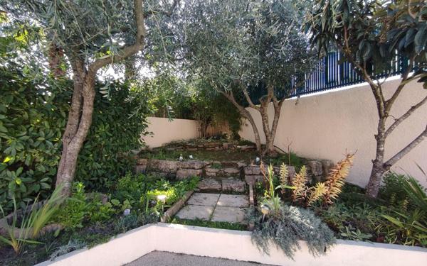 Maison à vendre    7 pièces •  Pézenas