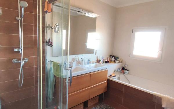 Maison à vendre    5 pièces •  Narbonne