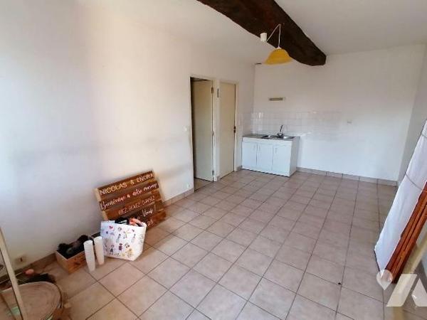 EXCLUSIVITE TRENTE CINQ NOTAIRES !! En campagne de PONT-PEAN, avec accès autoroutier rapide, ce...