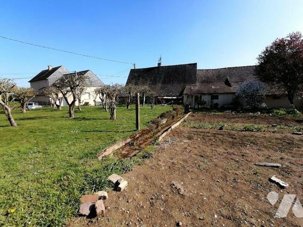 EXCLUSIVITE TRENTE CINQ NOTAIRES !! En campagne de PONT-PEAN, avec accès autoroutier rapide, ce...