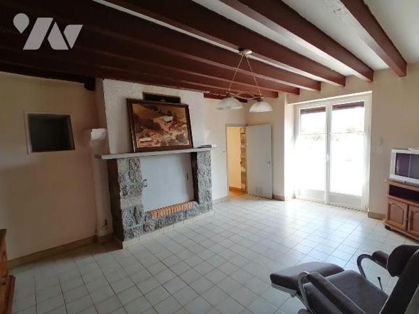 EXCLUSIVITE TRENTE CINQ NOTAIRES !! En campagne de PONT-PEAN, avec accès autoroutier rapide, ce...