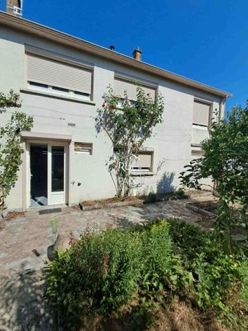 86100 CHATELLERAULT Charmante Maison Familiale avec Jardin et Garage