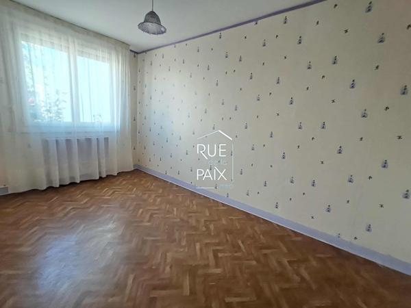 86100 CHATELLERAULT Charmante Maison Familiale avec Jardin et Garage