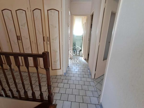 86100 CHATELLERAULT Charmante Maison Familiale avec Jardin et Garage