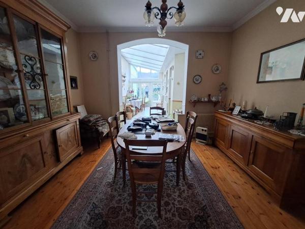 Maison de centre ville avec garage et jardin