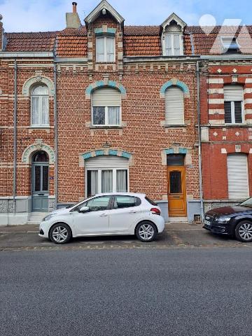 Maison de centre ville avec garage et jardin
