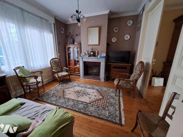 Maison de centre ville avec garage et jardin