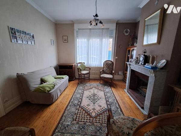 Maison de centre ville avec garage et jardin