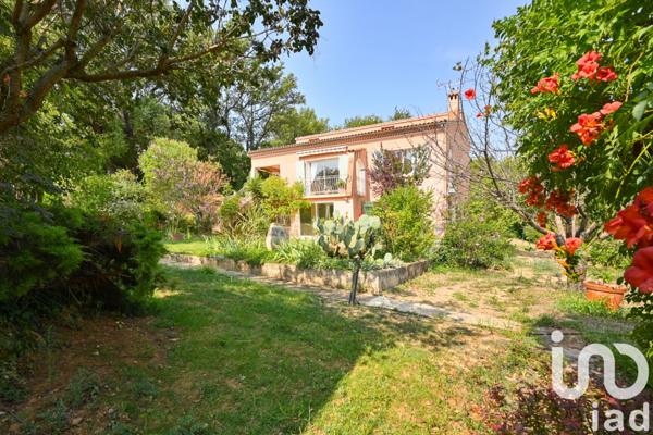Maison à vendre 4 pièces 220 m² Aubagne
