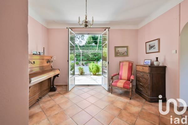 Maison à vendre 4 pièces 220 m² Aubagne