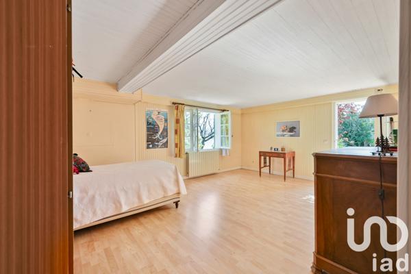 Maison à vendre 4 pièces 220 m² Aubagne