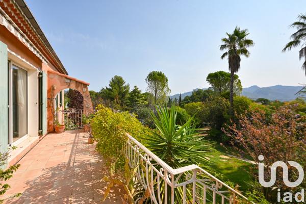 Maison à vendre 4 pièces 220 m² Aubagne