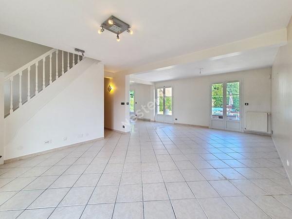 Maison Hameau de Tilly en impasse, au calme, sans vis a vis