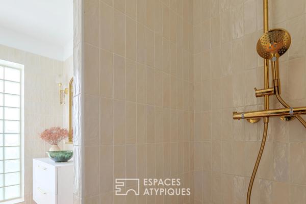 Cocon haut en couleur : appartement en coeur de ville