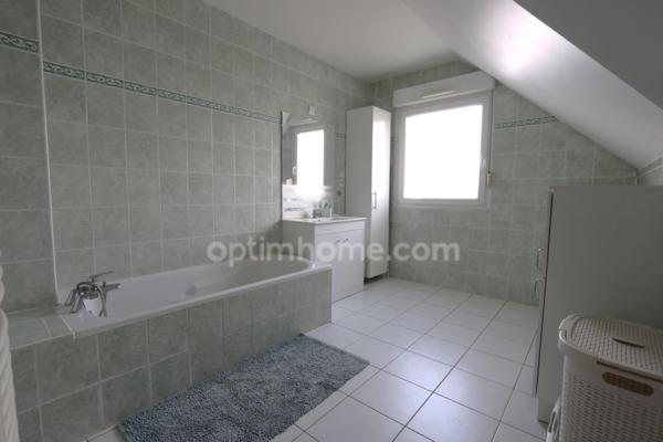 YUTZ - MAISON MITOYENNE 5 PIECES AVEC 3 CHAMBRES, TERRASSE, JARDIN ET GARAGE !