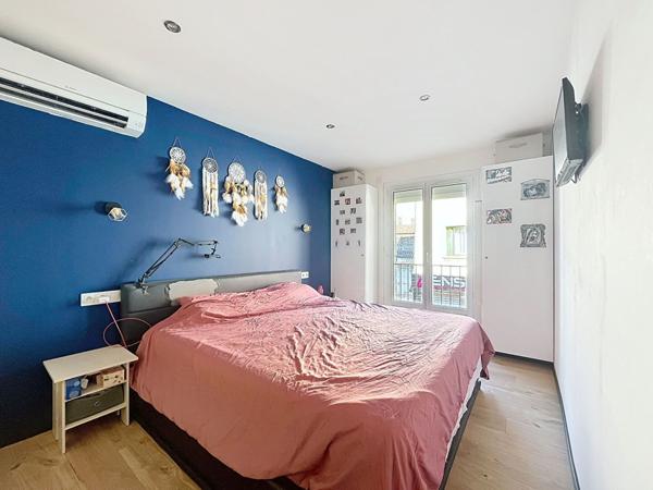 Gardanne - Appartement 3 pièces - 66.6 m2 - terrasse 27 m2 - cave 25 m2 - garage commun - coeur de ville