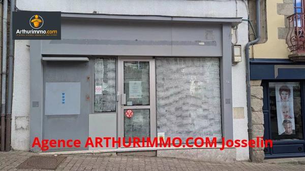 Vente                                                      Local commercial
                        
                                                            à Josselin