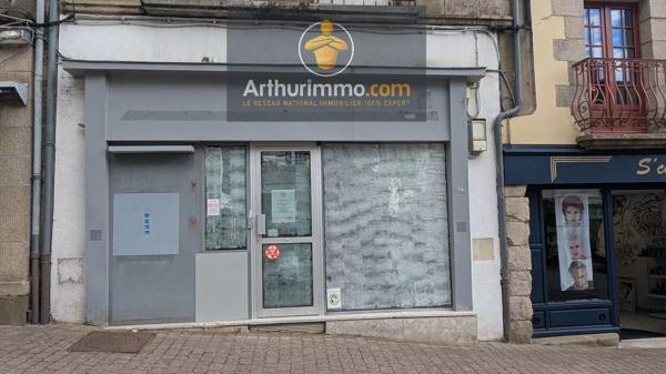 Vente                                                      Local commercial
                        
                                                            à Josselin