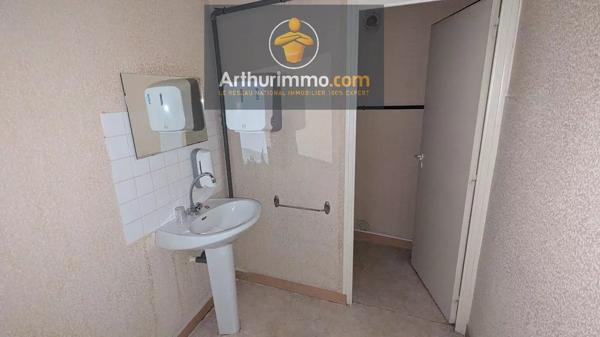 Vente                                                      Local commercial
                        
                                                            à Josselin