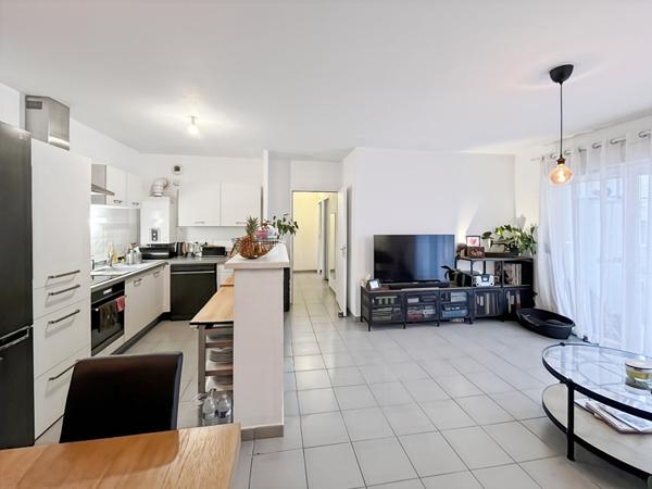 À vendre exclusivité : Appartement 3 pièces avec balcon et parking à Pessac Alouette