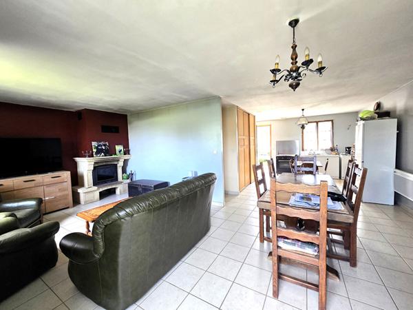 Maison Sourdun/ 5 min de Provins. 5 pièces 3 chambres / bus, écoles, pharmacie, commerces sur place, gare 5 km!