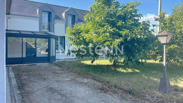 Maison familiale restaurée 195 m² - proche bourg de Contres - 4 à 5 chambres - Beau terrain clos