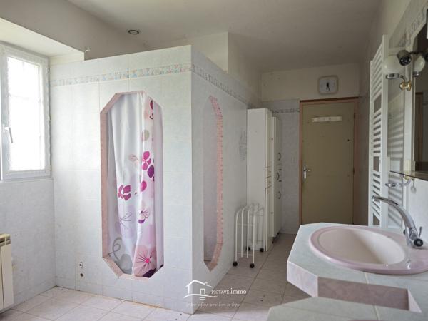 MAISON JARDIN DEPENDANCES Lezay (79120)