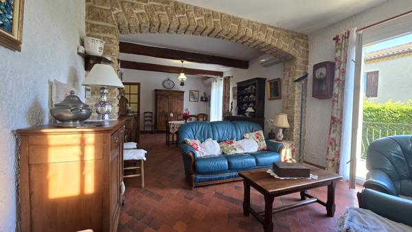 L'Isle-sur-la-Sorgue (84800) VILLA TRADITIONNELLE 117m² avec 3 CHAMBRES, CAVE,GARAGE - 10min A PIED DU CENTRE VILLE