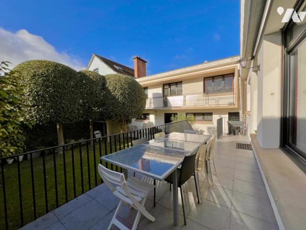 CARNEL, vaste maison lumineuse avec jardin clos et garage