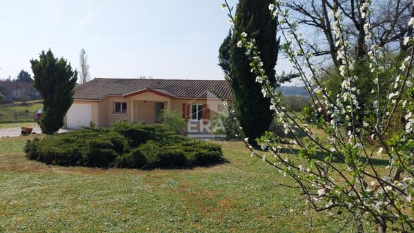 Maison familiale dans un cadre paisible proche commodités
