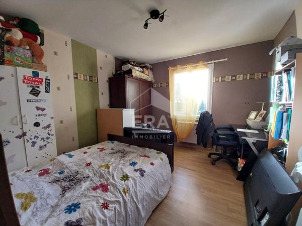 Maison familiale dans un cadre paisible proche commodités