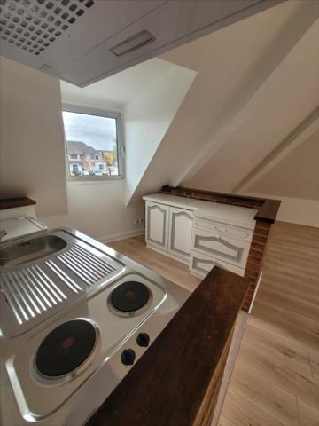 Appartement à louer à Pont-de-l'Arche dans l'Eure (27340), ref : 27063-11056