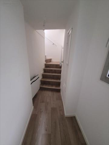 Appartement à louer à Pont-de-l'Arche dans l'Eure (27340), ref : 27063-11056