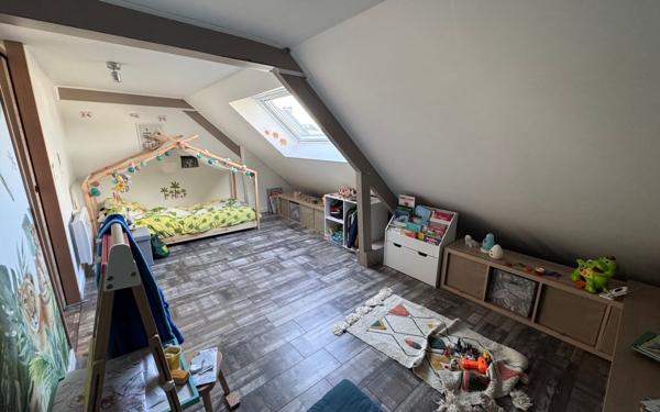 Maison à vendre    6 pièces • 171,16 m2 Rostrenen