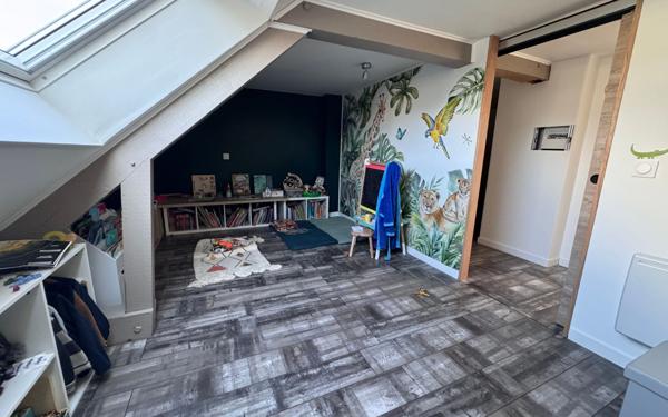 Maison à vendre    6 pièces • 171,16 m2 Rostrenen