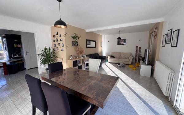 Maison à vendre    6 pièces • 171,16 m2 Rostrenen