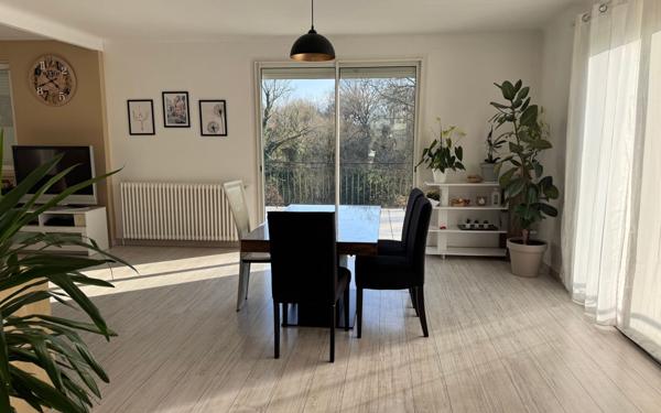 Maison à vendre    6 pièces • 171,16 m2 Rostrenen