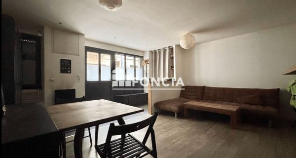 À vendre Local commercial 105.49 m² - Bordeaux 33300