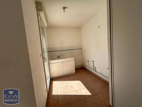 Appartement à louer 2 pièces 44.92m² Miramas (13140)