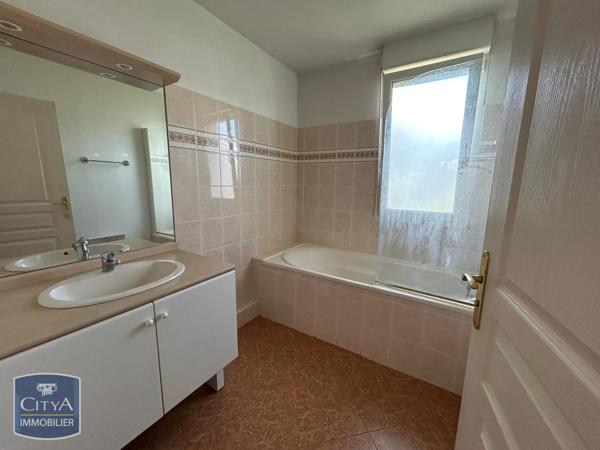 Appartement à louer 2 pièces 44.92m² Miramas (13140)